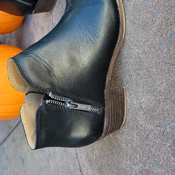 Lucky Brand ankle booties 8 - Picture 4 of 6
